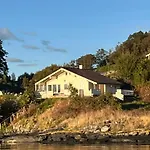 Beachfront With Sun Terraces On Helgoy Feriehus Sjernaroy