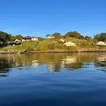 Feriehus Beachfront With Sun Terraces On Helgoy